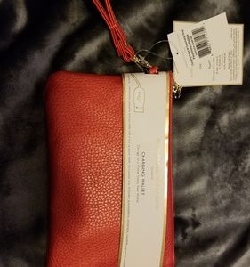 Adrienne Vittadini Cellphone charging wristlet